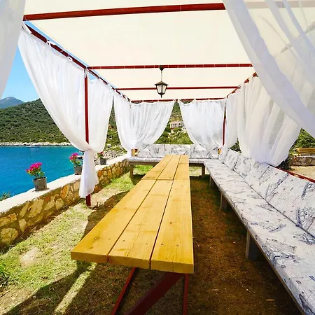 Kalkanda Denize Sifir, Ozel Iskeleli 4+1 Plajli, Havuzlu * Kaş