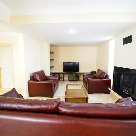 Kalkanda Denize Sifir, Ozel Iskeleli 4+1 Plajli, Havuzlu Villa