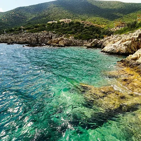 Kalkanda Denize Sifir, Ozel Iskeleli 4+1 Plajli, Havuzlu Villa *