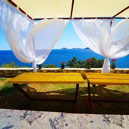 Villa Kalkanda Denize Sifir, Ozel Iskeleli 4+1 Plajli, Havuzlu *