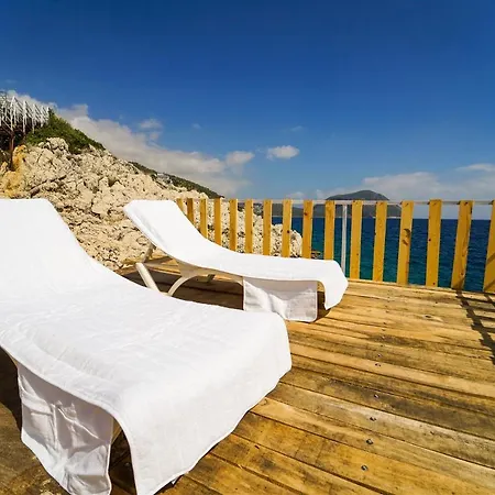 Vila Kalkanda Denize Sifir, Ozel Iskeleli 4+1 Plajli, Havuzlu Kaş