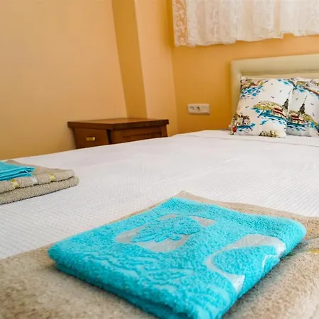 Kalkanda Denize Sifir, Ozel Iskeleli 4+1 Plajli, Havuzlu Vila *