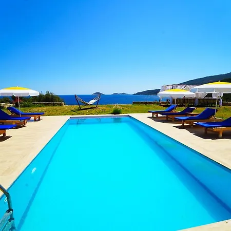 Kalkanda Denize Sifir, Ozel Iskeleli 4+1 Plajli, Havuzlu * Kaş