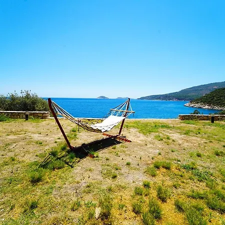 Kalkanda Denize Sifir, Ozel Iskeleli 4+1 Plajli, Havuzlu